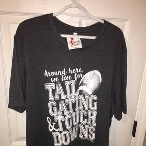 NWT tailgates t-shirt